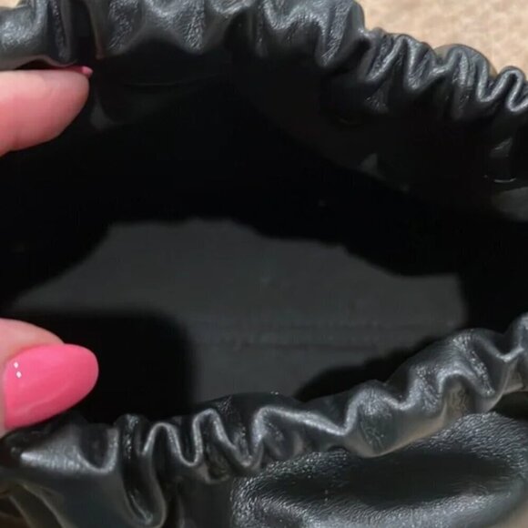 Yuzefi Bom Bag - Picture 3 of 10